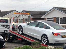 У новой Tesla Model 3 отвалился руль во время движения