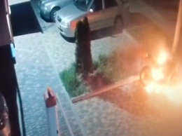 "Дело Ермака": авторам разоблачительного видео сожгли мотоцикл и бросили гранату в машину