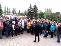 В Алчевске предприниматели вышли на митинг против продления карантина «ЛНР»