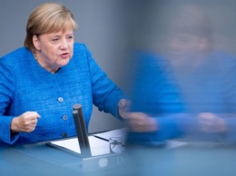 Меркель заявляет, что ее нервируют российские кибератаки