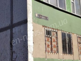 В Запорожской области ребенок выпал из окна многоэтажки
