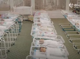 В Киеве "застряли" 50 младенцев, рожденных суррогатными матерями-украинками для иностранцев