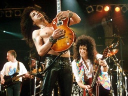 Группа Queen запустит трансляцию концерта памяти Фредди Меркьюри