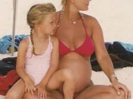 Супермодель опубликовала фото с мамой беременной самой красивой женщиной мира