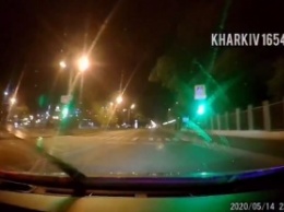 В Харькове водитель устроил гонки с целой "армией" полицейских: видео погони