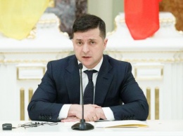 Зеленский снял санкции с шести организаторов "выборов" на Донбассе