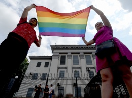 Генсек ООН и представитель ЕС выступили за права ЛГБТ