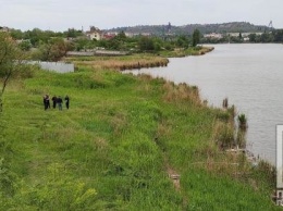 На берегу водоема в Кривом Роге нашли тело мужчины, который на днях пошел порыбачить