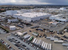 Заводу Маска в Калифорнии официально разрешили запуститься на полную