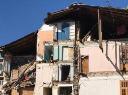 В Одессе обрушилась стена жилого дома, идет поиск пострадавших