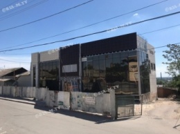 В Мелитополе подходит к завершению строительство админцентра в стиле хайтек (фото)