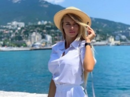 Невеста футболиста сборной Украины снялась в полуголой фотосессии