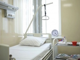 "Интерпайп" и фонд "Возрождение региона" закупили в больницы Днепра кровати и матрасы