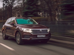 Volkswagen отзовет новые Touareg в России из-за протечки масла