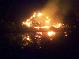 В Покрове горел частный дом: огонь тушили более четырех часов