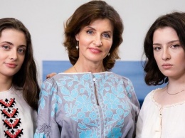 Семья Порошенко призвала провести онлайн-парад вышиванок: пусть объединяет украинцев!