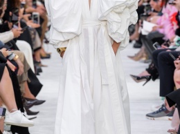 Белые платья из хлопка в коллекциях весна-лето 2020