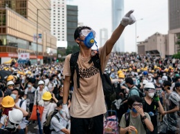 Госдеп пригрозил Китаю пересмотреть статус Гонконга