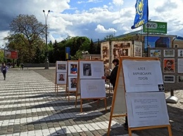 В Харькове на площади Свободы открыли Аллею Героев Украины
