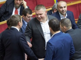 Бутылка и важная встреча: в гибели нардепа Давиденко появились детали