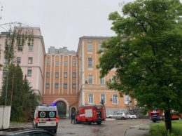 В Киеве горела Александровская клиническая больница, где лечат пациентов с COVID-19