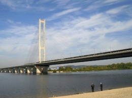 В Киеве "устал" еще один мост: на этот раз - Южный