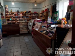 В селе Чернявщина оперативно задержаны два глупых парня, которые залезли в продовольственный магазин