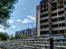 В Запорожье подростки развлекаются опасными прогулками на недостроенных многоэтажках (ВИДЕО)