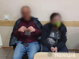 Пьяные родители агрессивно выясняли отношения на глазах у 5-летней дочери