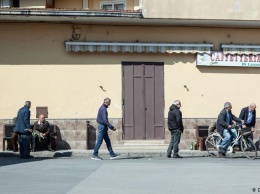 Как итальянская мафия во время пандемии борется за влияние в обществе
