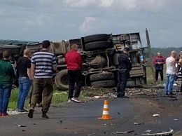 В аварии с участием автоцистерны и Opel на трассе Днепр - Никополь пострадала семья: состояние 3-летнего мальчика