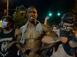 "Черный майдан" в США: беспорядками охвачены 25 городов: на улицы выведена Нацгвардия. ВИДЕО
