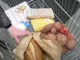 Стало известно, сколько граждане Украины и других стран тратят на продукты