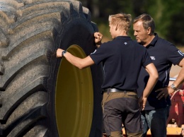Шведские фермеры выбирают индийские шины BKT Agrimax Force