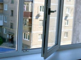 В Харькове с 19 этажа выпали мать с ребенком