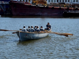 Будущие военные моряки и морпехи вышли из Одессы в шлюпочный поход