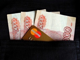 Крымчанка получила почти 2 миллиона рублей пенсии за умершего отца