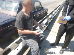 В Запорожье пьяный водитель пытался откупиться от полицейского за 2 тысячи гривен, - ФОТО