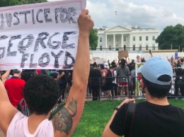Протесты из-за убийства афроамериканца в США: количество задержанных впечатляет