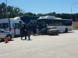 В Севастополе «Жигули» врезались в автобус (ФОТО, ВИДЕО)