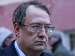 Геращенко признался во вредоносности полиции, но обвинил во всем Деканоидзе