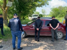 Заставляли совершать преступления: ГБР задержало банду полицейских на Днепропетровщине