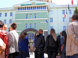 Больше сотни студентов одесского коммерческого мединститута могут остаться без дипломов из-за изменившегося законодательства