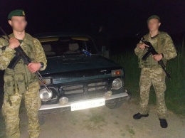 Пограничники стрельбой остановили браконьера на "Ниве" в Одесской области. Фото