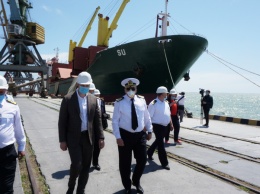 Бердянский порт посетил министр инфраструктуры