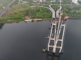 Строительство запорожских мостов с высоты птичьего полета (фото)