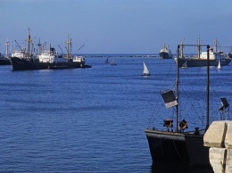 Карантин заблокировал моряков на суднах: 150 тыс. человек не могут сойти на берег с апреля