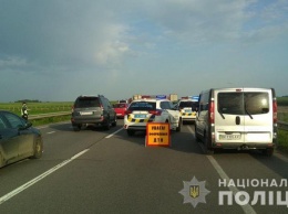 На трассе возле Ровно из-за ДТП погибли четыре человека, у виновника раньше было 13 штрафов (обновлено)