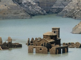 "Деревню-призрак" XII века поднимут со дна озера: невероятные фото