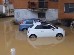 В Италии подтопления из-за непогоды, рухнул мост